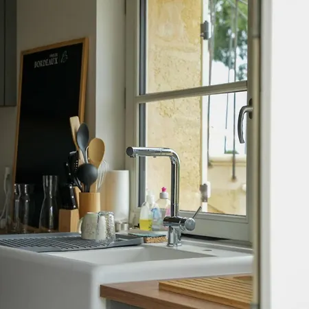 Chateau Vieux Clos Elise Couette-café